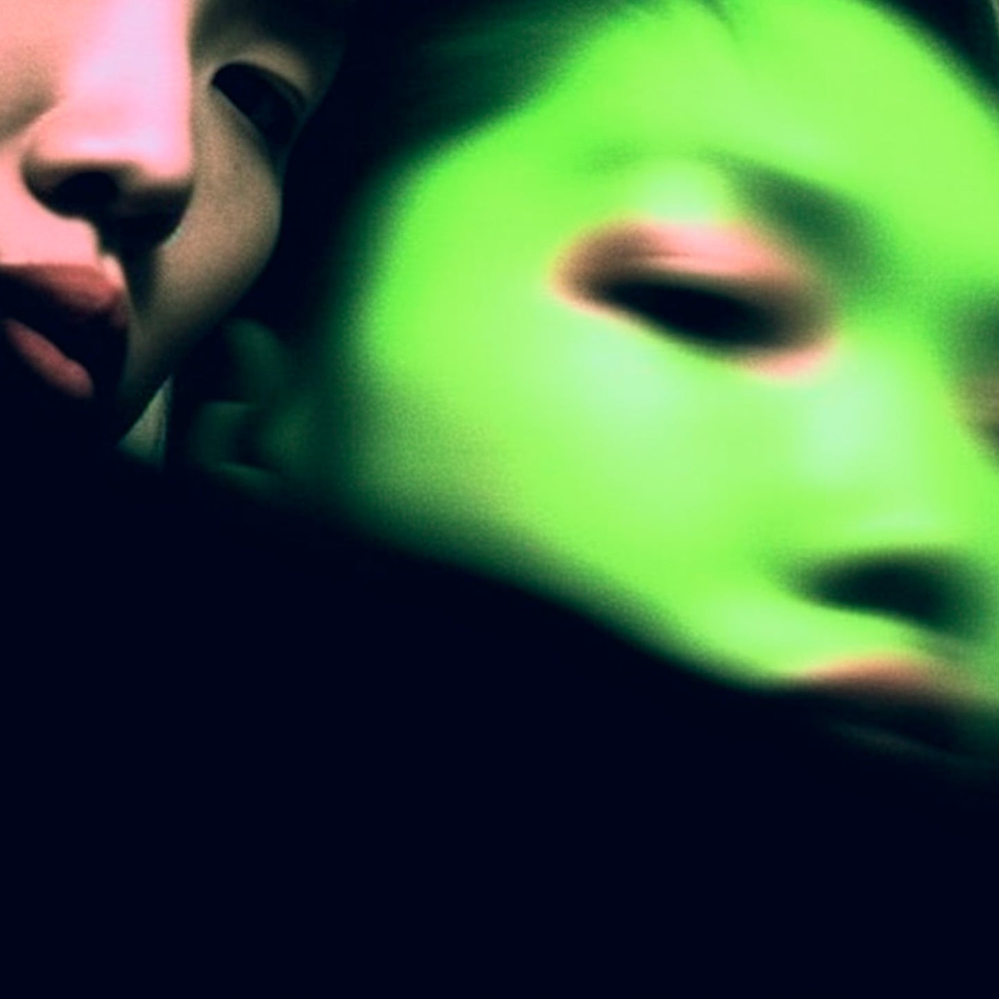 Alcohol free Perfume Oil with notes of black pepper, vetiver, saffron, ginger and palo santo make it subtle yet strong, personal and intimate.