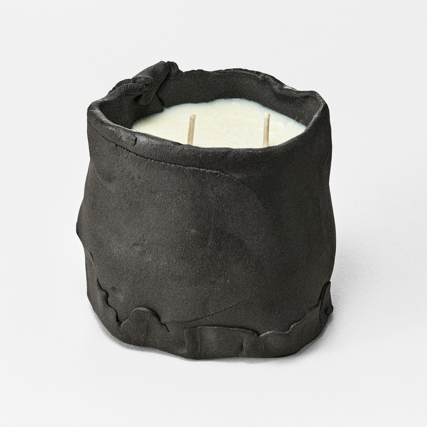 
                
                    Load image into Gallery viewer, The High Road Scented Candle 370g Limited Edition
                
            